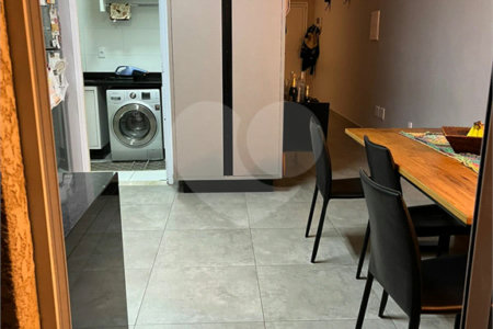 Casa à venda com 3 quartos, sendo 1 suíte,  no condomínio Villagio Imperiale, Louveira - SP