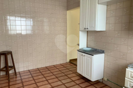 Sobrado à venda com 4 quartos, sendo 1 suíte,  em Vila Guarani (z Sul), São Paulo, SP