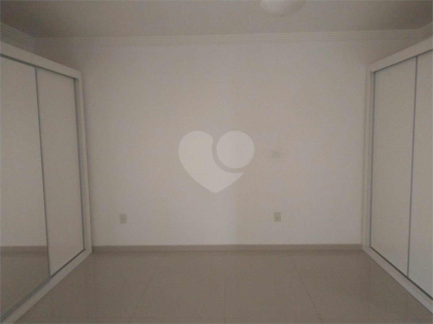 Casa à venda com 4 quartos, sendo 3 suítes, no condomínio Ibiti Royal Park, Sorocaba - SP