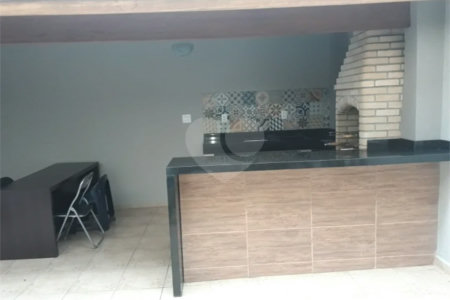 Casa à venda com 3 quartos, sendo 1 suíte, no condomínio Village Jardim Versailles, Jundiaí - SP