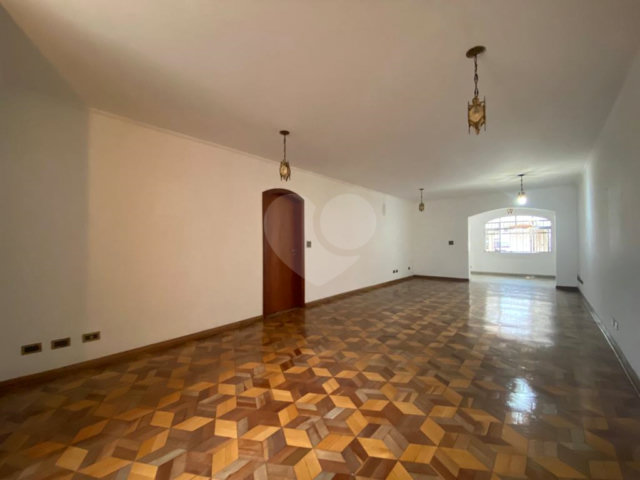 Sobrado à venda com 4 quartos, sendo 1 suíte,  em Santana, São Paulo, SP