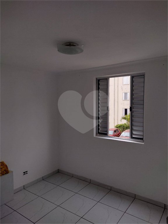 Apartamento à venda com 2 quartos em Jardim do Castelo, Ferraz de Vasconcelos, SP
