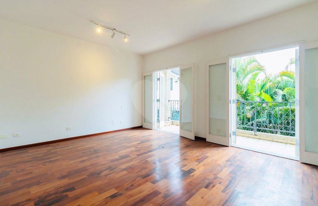 Casa à venda com 3 quartos, sendo 1 suíte,  no condomínio Reserva do Visconde, São Paulo - SP