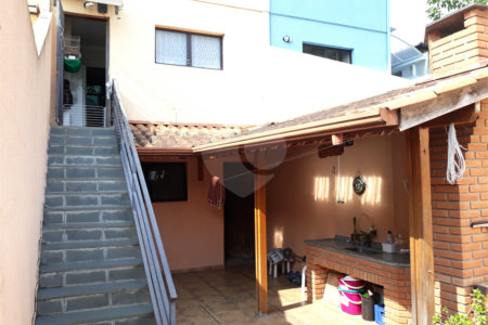 Sobrado à venda com 3 quartos, sendo 1 suíte,  em Jardim Oriental, São Paulo, SP