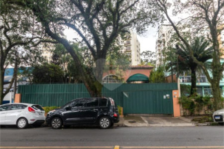 Casa à venda com 3 quartos, sendo 1 suíte, em Alto da Lapa, São Paulo, SP