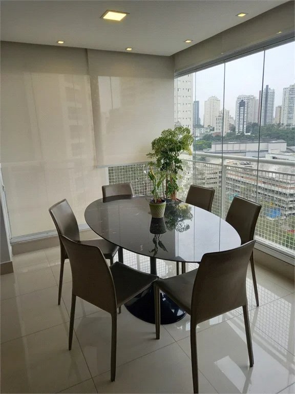 Apartamento à venda com 2 suítes em Vila Andrade, São Paulo, SP