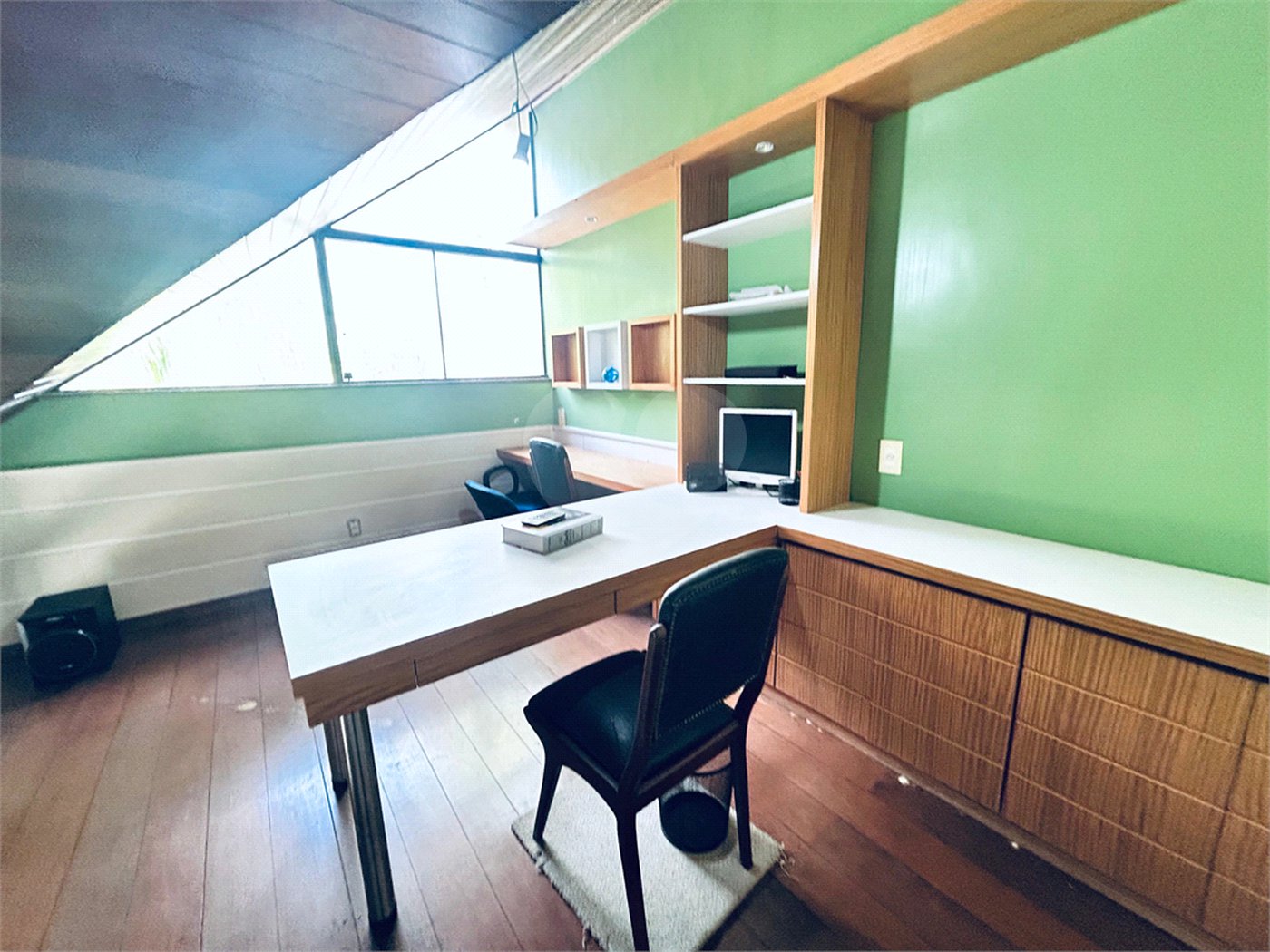 Casa à venda com 8 quartos, sendo 7 suítes, em Barra da Tijuca, Rio de Janeiro, RJ