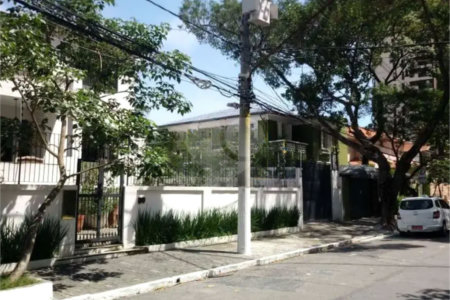 Casa à venda com 4 quartos em Jardim Paineiras, São Paulo, SP
