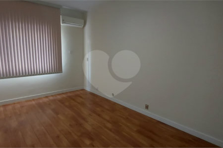 Apartamento à venda com 4 quartos, sendo 1 suíte,  em Laranjeiras, Rio de Janeiro, RJ