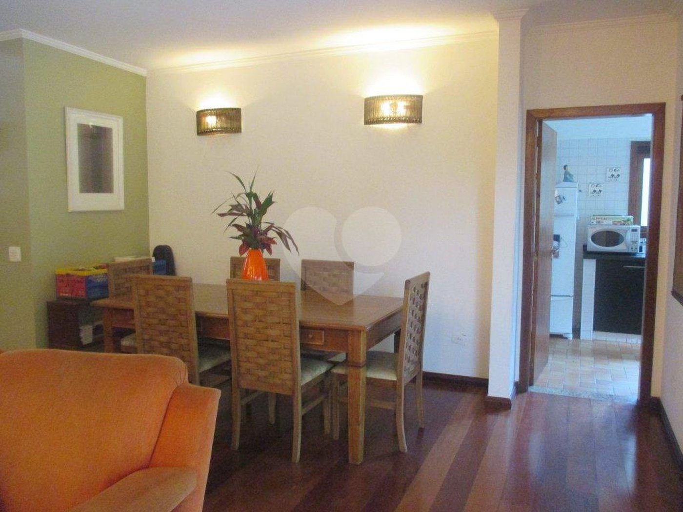 Duplex à venda com 2 quartos, sendo 1 suíte,  em Parque Enseada, Guarujá, SP