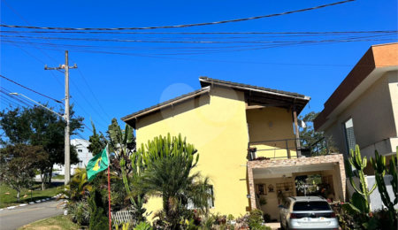 Sobrado à venda com 3 quartos, sendo 1 suíte,  em Santana de Parnaíba, Santana de Parnaíba, SP