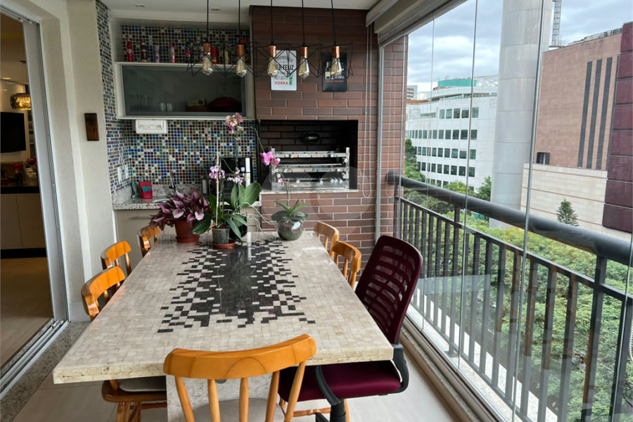 Apartamento à venda com 3 quartos, sendo 1 suíte, em Barra Funda, São Paulo, SP