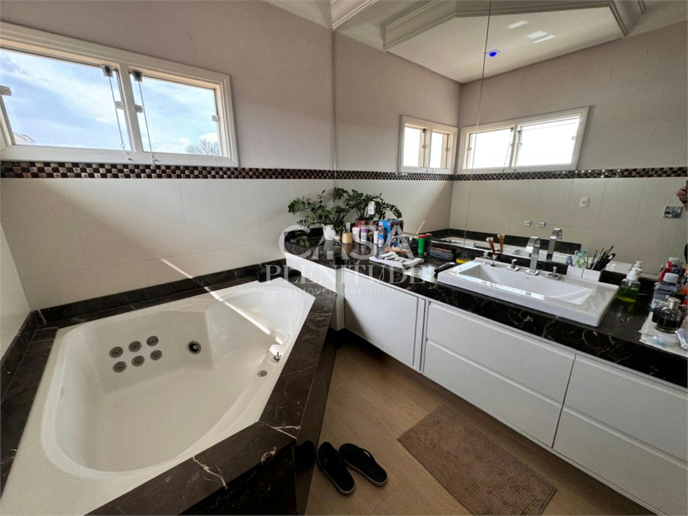 Casa em condomínio à venda ou para alugar com 4 suítes em Ibiti Royal Park, Sorocaba, SP