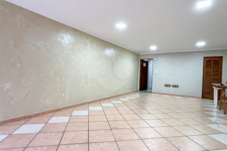 Sobrado à venda com 4 quartos, sendo 1 suíte, em Jardim Textil, São Paulo, SP