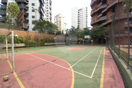 Apartamento à venda com 4 quartos, sendo 3 suítes, em Vila Andrade, São Paulo, SP