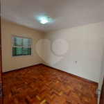 Sobrado à venda com 3 quartos em Vila Gumercindo, São Paulo, SP