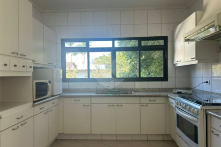 Casa à venda com 5 quartos, sendo 4 suítes, em Butantã, São Paulo, SP