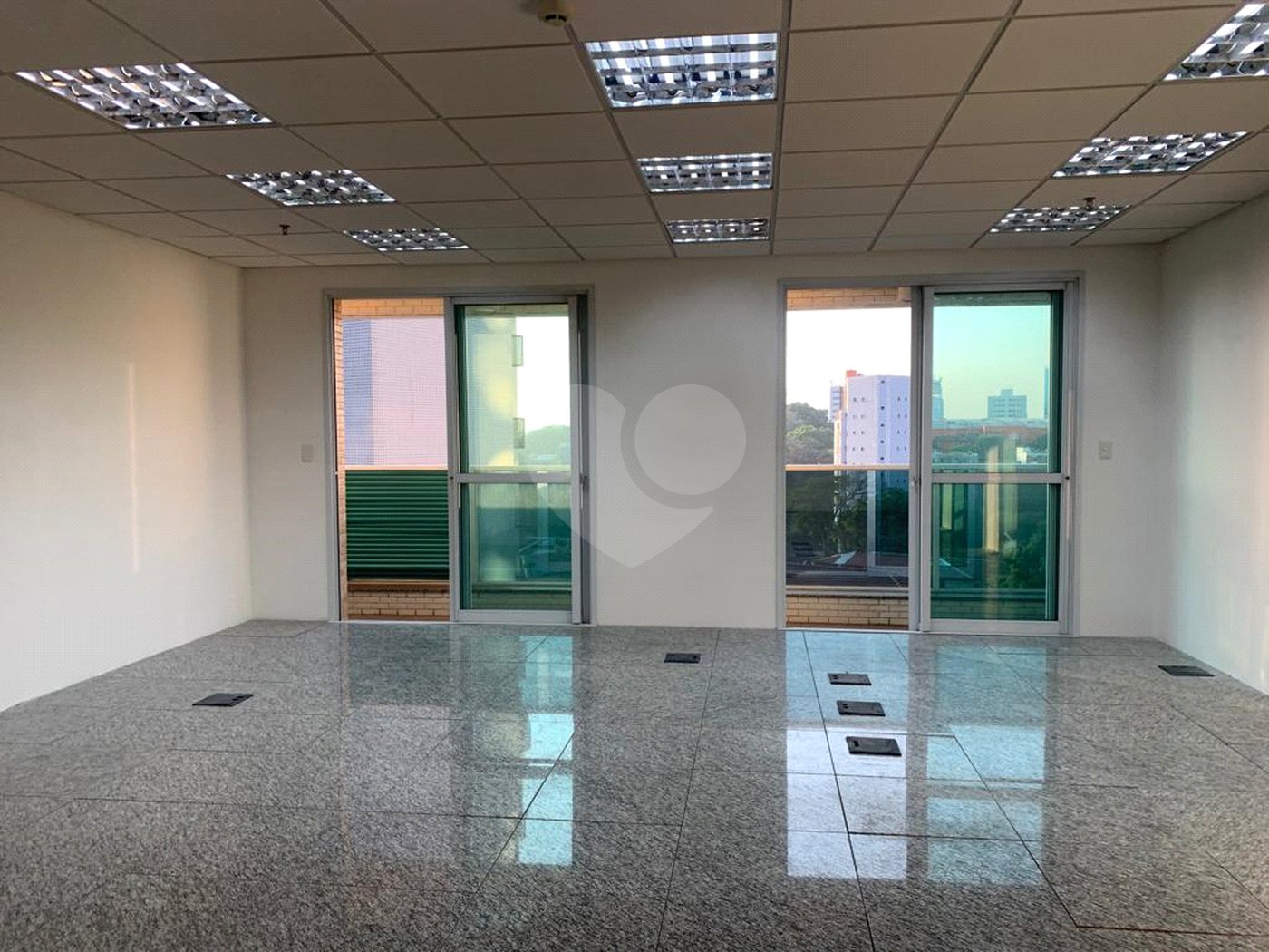 Sala à venda em Vila Guarani (z Sul), São Paulo, SP