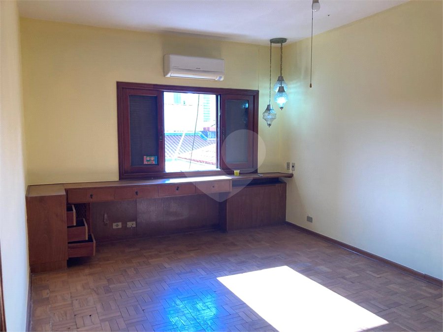 Sobrado para alugar com 4 quartos, sendo 2 suítes, em Alto da Boa Vista, São Paulo, SP