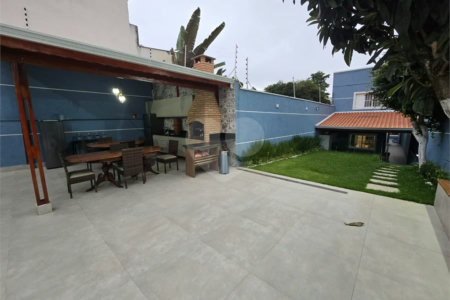 Casa à venda com 3 quartos, sendo 1 suíte, em Santa Teresinha, São Paulo, SP