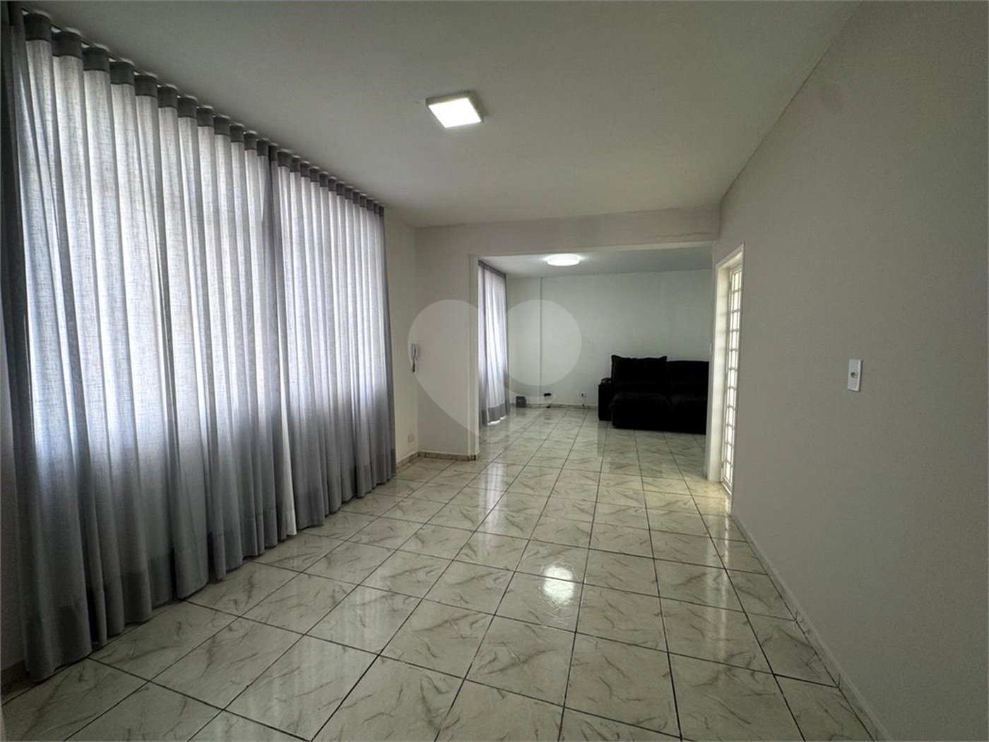 Apartamento à venda com 2 quartos, sendo 1 suíte, no Centro, Sorocaba, SP