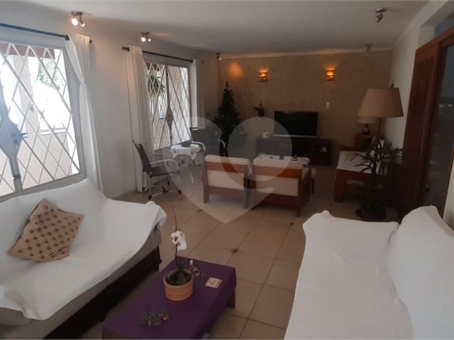 Sobrado à venda com 3 quartos, sendo 2 suítes,  em Chácara Monte Alegre, São Paulo, SP
