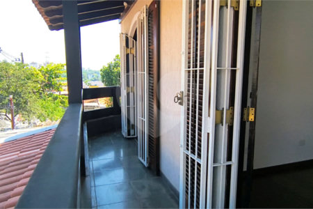 Sobrado à venda com 3 quartos, sendo 2 suítes, em Jardim Ivana, São Paulo, SP