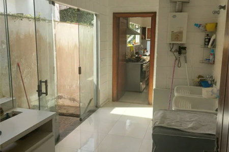 Casa à venda com 3 quartos, sendo 1 suíte,  em Jardim Leonor, São Paulo, SP
