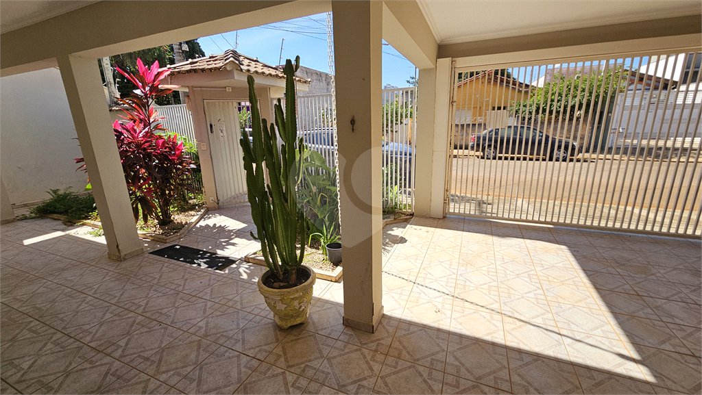Sobrado à venda com 3 quartos, sendo 2 suítes, em Jardim Rossignatti, Indaiatuba, SP