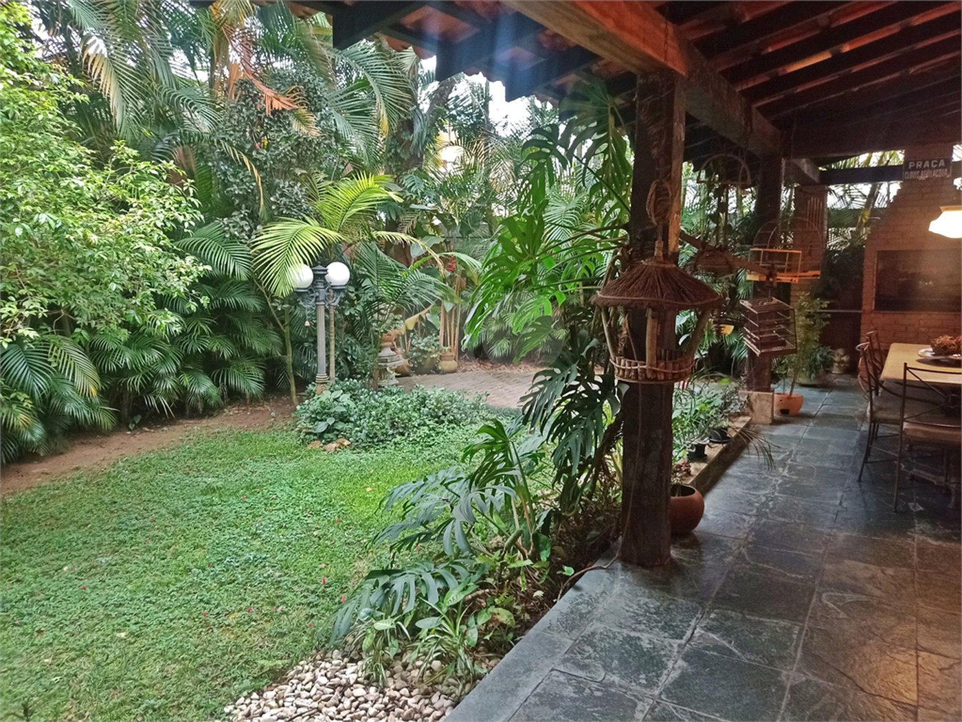 Casa à venda com 4 quartos, sendo 2 suítes,  em Morumbi, São Paulo, SP