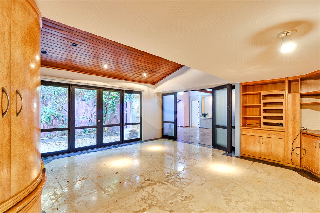 Casa à venda com 3 quartos, sendo 1 suíte, em Brooklin, São Paulo, SP