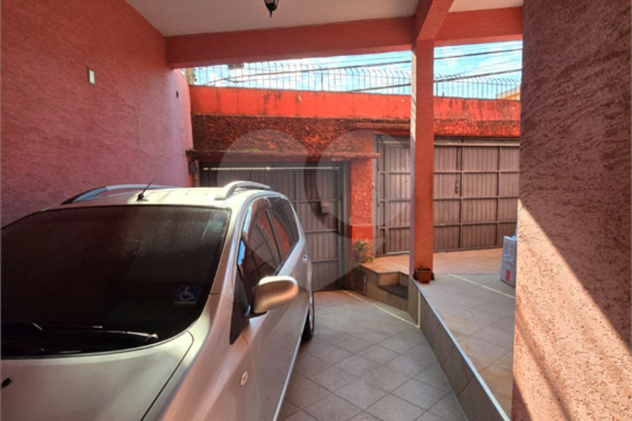 Sobrado à venda com 5 quartos, sendo 1 suíte, em Vila Bonilha, São Paulo, SP