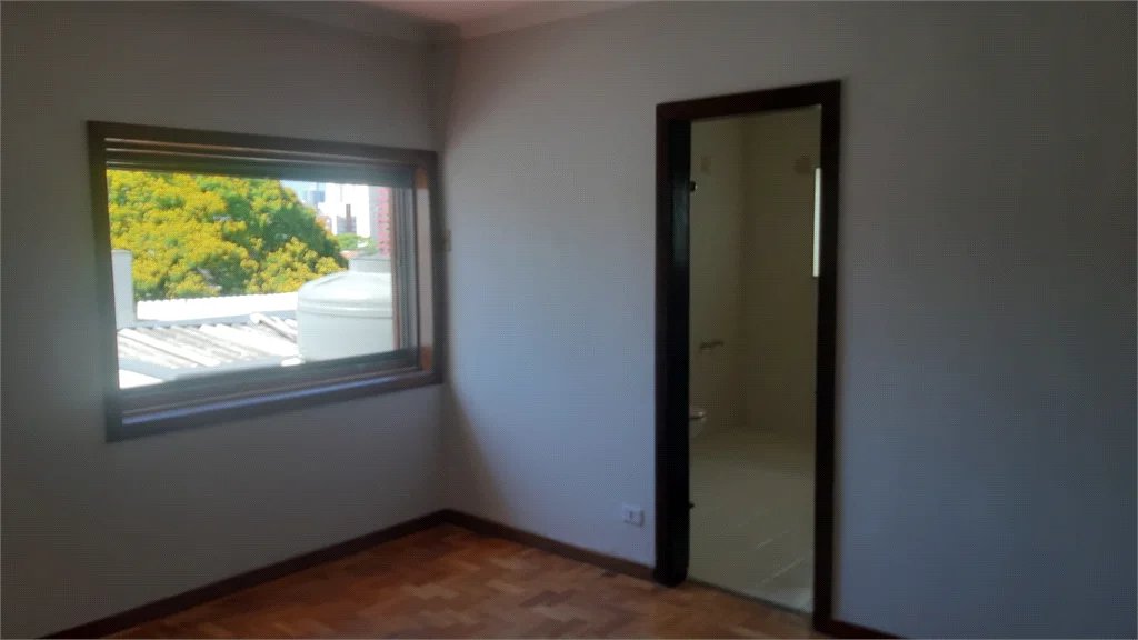 Casa à venda com 3 quartos, sendo 1 suíte,  em Brooklin Paulista, São Paulo, SP