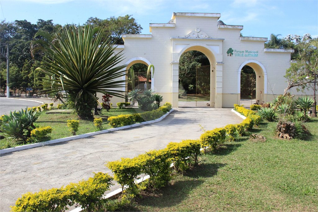Chácara à venda com 1 quarto em Jardim Sandra Maria, Taubaté, SP