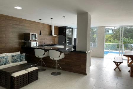 Casa à venda com 4 suítes em Suru, Santana de Parnaíba, SP