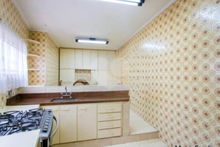 Casa com 360m² , 3 dormitórios , sendo 1 suíte , 4 vagas , disponível para venda ou locação , no centro de Santo André.
