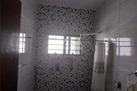 Casa à venda com 3 quartos, sendo 1 suíte, em Jardim Leocádia, Sorocaba, SP