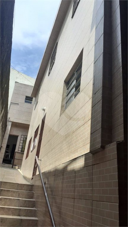 Sobrado à venda com 11 quartos em Vila Firmiano Pinto, São Paulo, SP