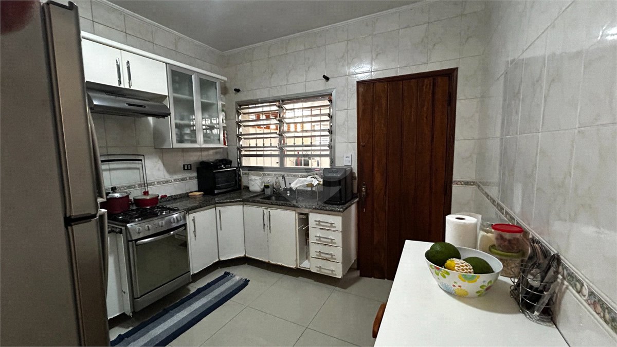 Sobrado à venda com 3 quartos, sendo 2 suítes, em Cidade São Francisco, São Paulo, SP