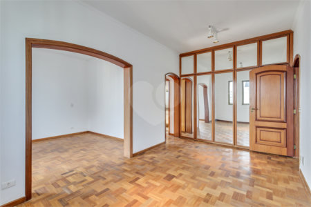 Apartamento à venda com 2 quartos, sendo 1 suíte, em Campo Belo, São Paulo, SP