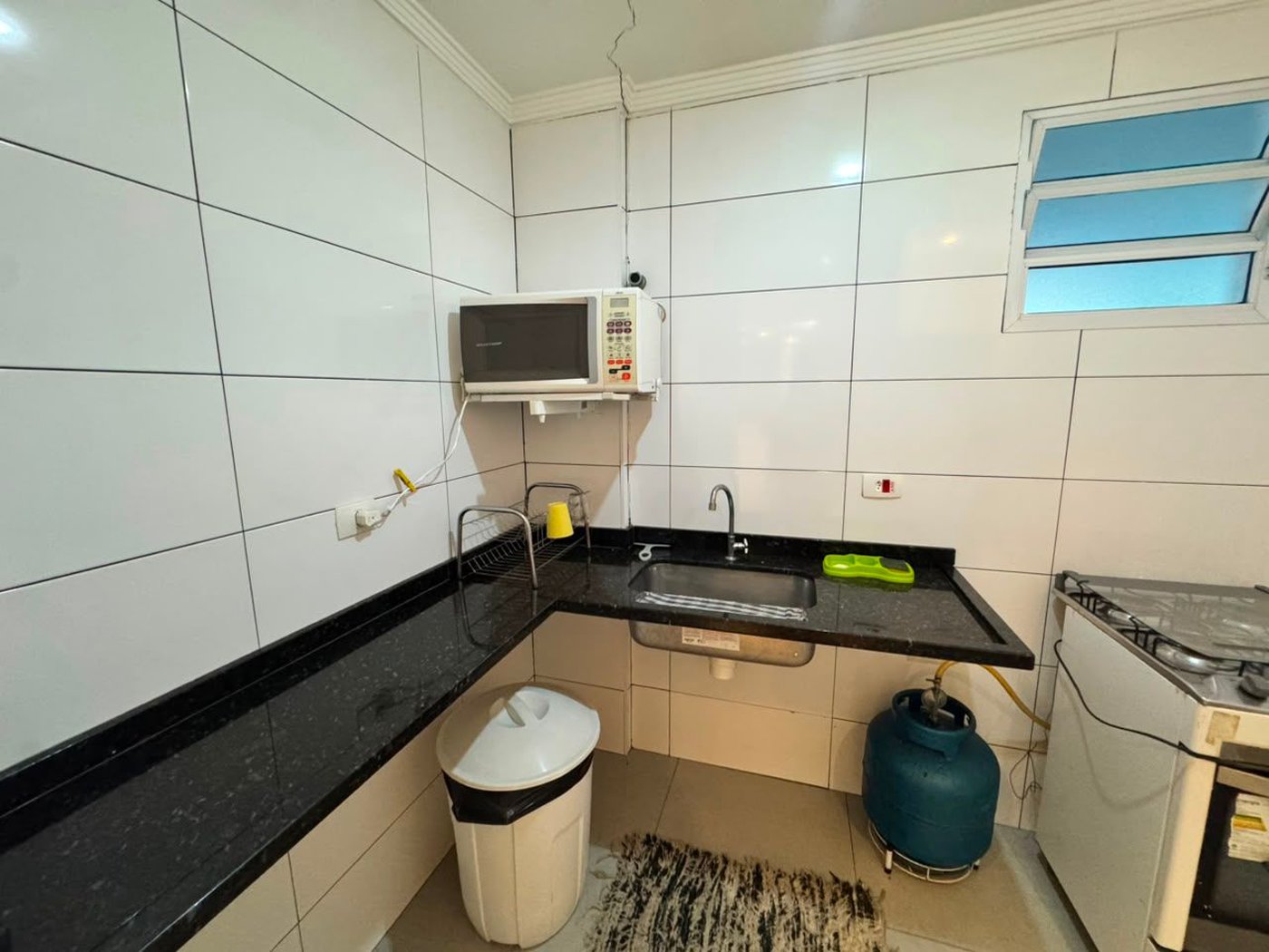 Apartamento com 3 dormitórios à venda, 73 m² por R$ 350.000,00 - Balneário Cidade Atlântica - Guarujá/SP