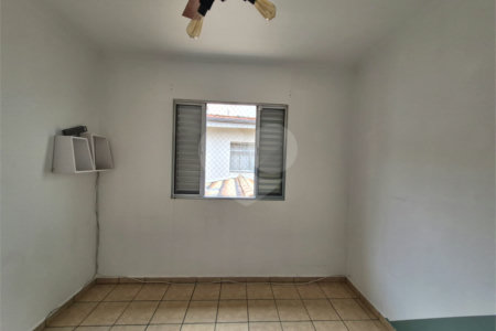 Casa à venda ou para alugar com 3 quartos, sendo 1 suíte, em Parque São Domingos, São Paulo, SP
