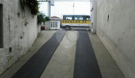 Sobrado à venda ou para alugar com 4 suítes em Parque Peruche, São Paulo, SP