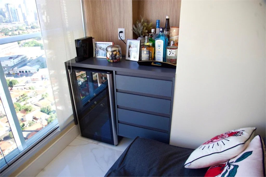 Cobertura à venda com 2 quartos, sendo 1 suíte,  em Jardim das Acácias, São Paulo, SP