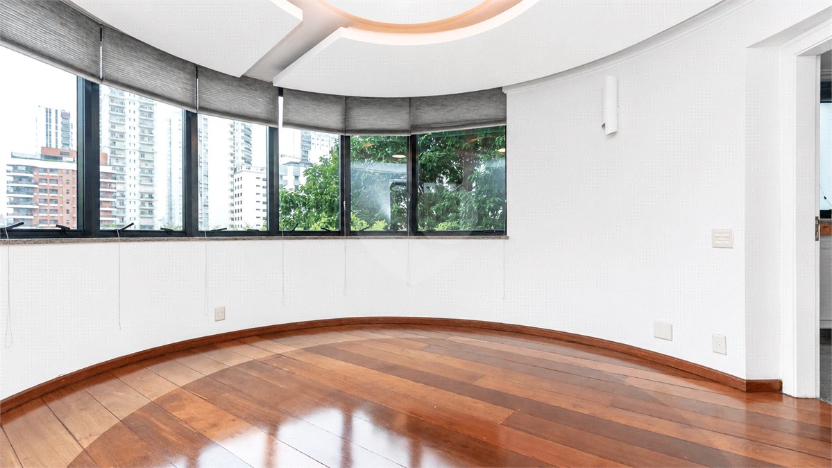 Apartamento à venda com 4 quartos, sendo 2 suítes,  em Brooklin Paulista, São Paulo, SP