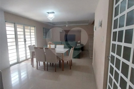 Casa à venda com 4 quartos, sendo 1 suíte, no condomínio Gramado do Mendanha, Rio de Janeiro - RJ