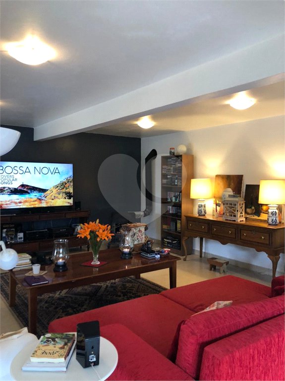 Casa Térrea à venda com 4 quartos, sendo 1 suíte, em Roseira, Mairiporã, SP