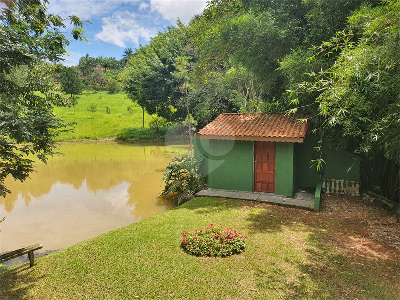 Chácara à venda com 4 quartos, sendo 1 suíte, no Centro, Santa Isabel, SP