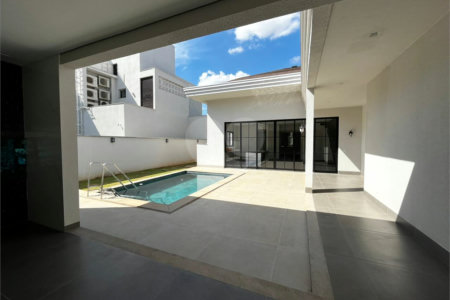 Casa à venda com 4 quartos, sendo 2 suítes,  no condomínio Florais Itália, Cuiabá - MT