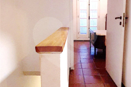 Casa à venda com 3 quartos, sendo 1 suíte,  no condomínio Ministro Jesuíno Cardoso 504, São Paulo - SP